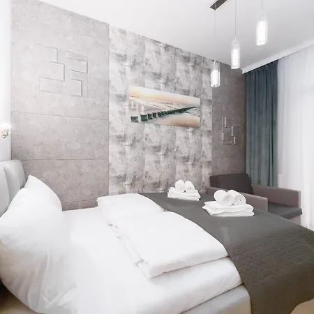 Apartment Marengo Z Basenem Letnim By Holidaysun