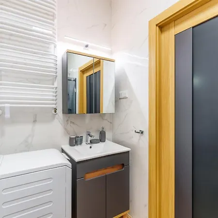 Marengo Z Basenem Letnim By Holidaysun Apartment *